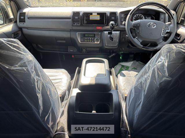 Toyota HIACE VAN 2026-03 6993980-13
