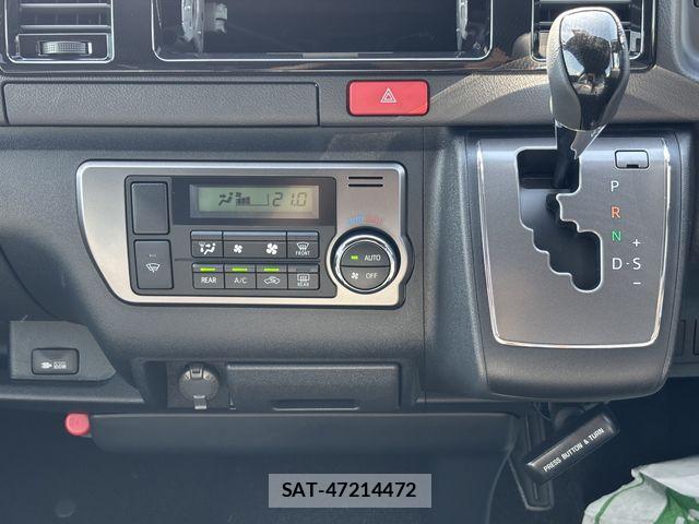 Toyota HIACE VAN 2026-03 6993980-18