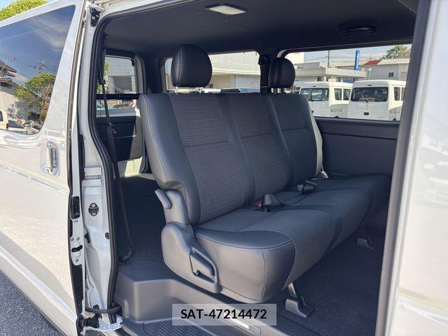 Toyota HIACE VAN 2026-03 6993980-24