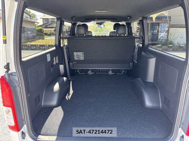 Toyota HIACE VAN 2026-03 6993980-25