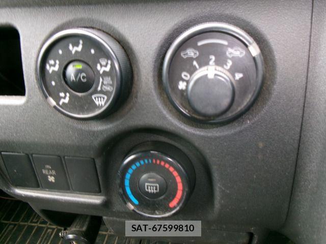 Toyota HIACE VAN 2016-03 6993997-12