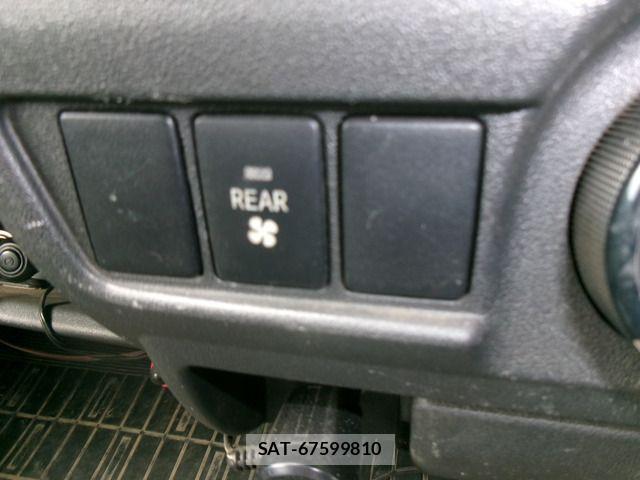 Toyota HIACE VAN 2016-03 6993997-13