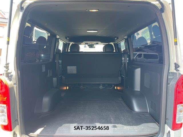 Toyota HIACE VAN 2025-07 6993979-14