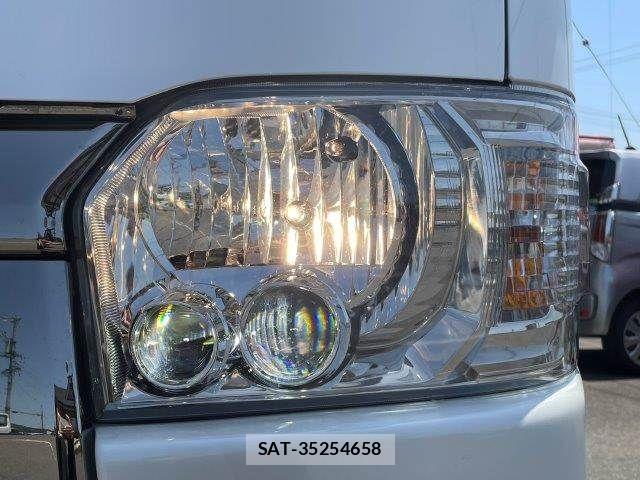 Toyota HIACE VAN 2025-07 6993979-16