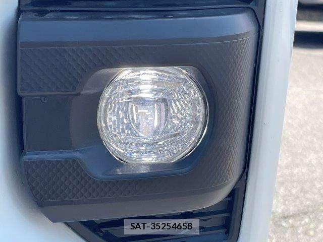 Toyota HIACE VAN 2025-07 6993979-17