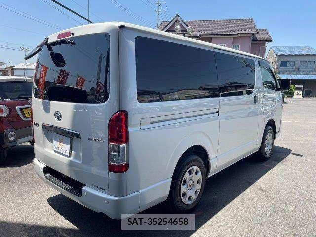 Toyota HIACE VAN 2025-07 6993979-22