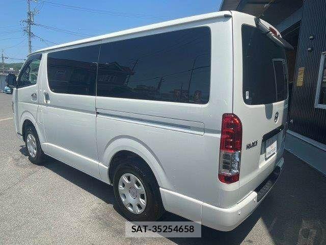 Toyota HIACE VAN 2025-07 6993979-24