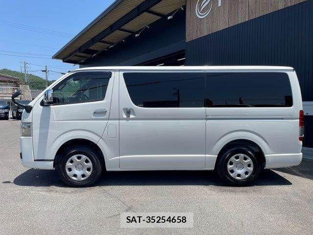 Toyota HIACE VAN 2025-07 6993979-25