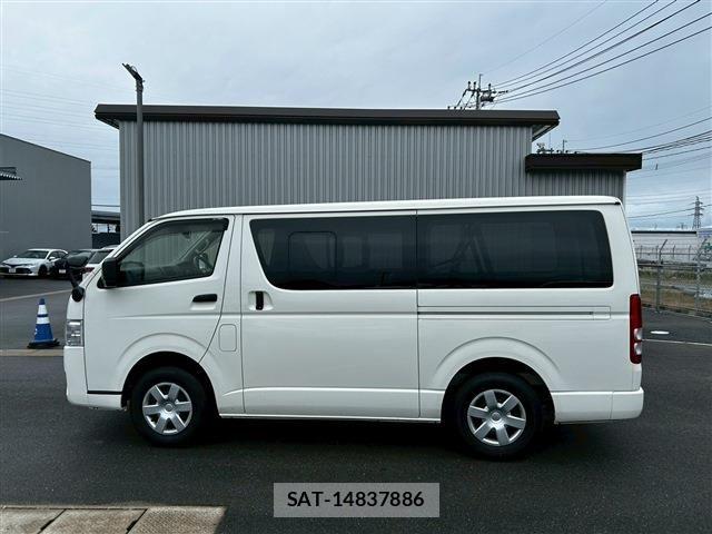 Toyota HIACE VAN 2024-03 7020580-9
