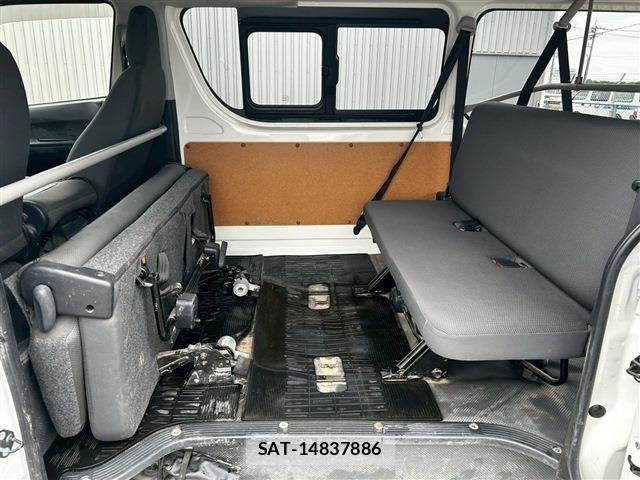Toyota HIACE VAN 2024-03 7020580-15