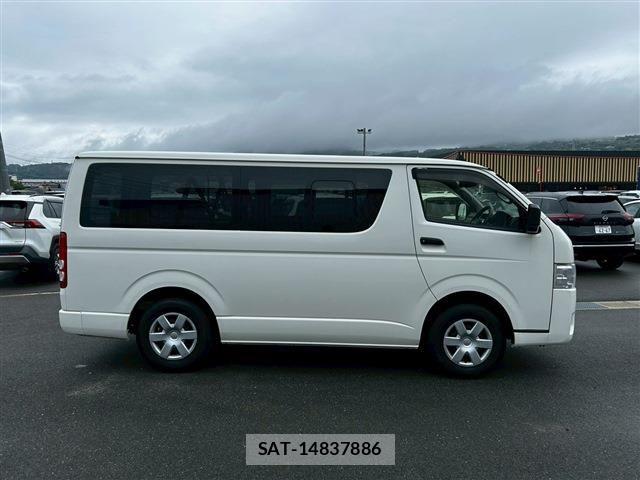 Toyota HIACE VAN 2024-03 7020580-8