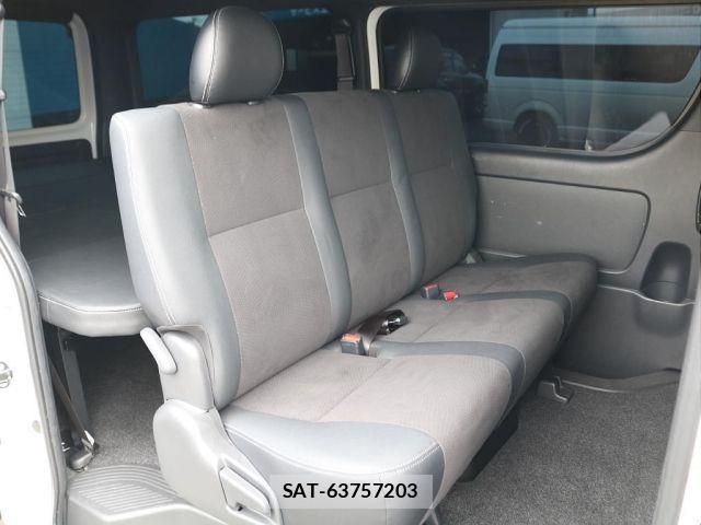 Toyota HIACE VAN 2022-03 7058770-9