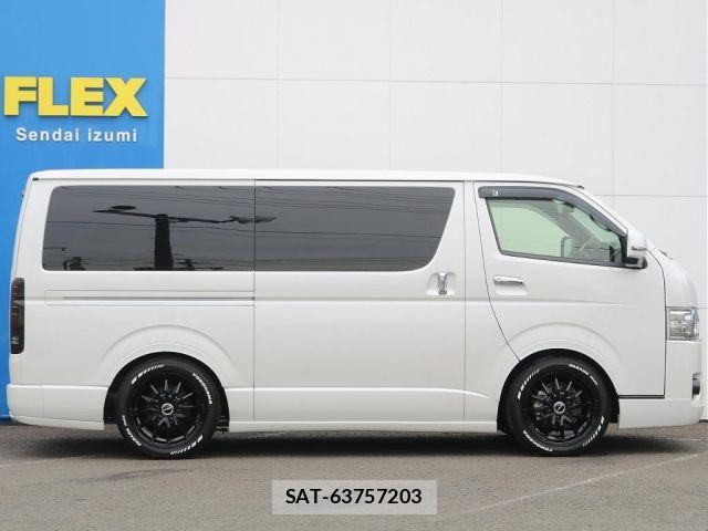 Toyota HIACE VAN 2022-03 7058770-18