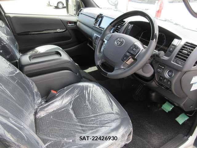 Toyota HIACE VAN 2026-04 7058769-9