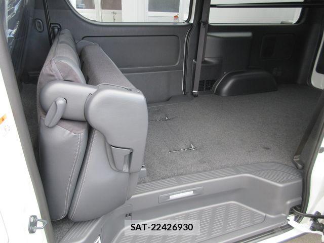 Toyota HIACE VAN 2026-04 7058769-22