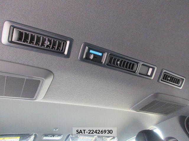 Toyota HIACE VAN 2026-04 7058769-26