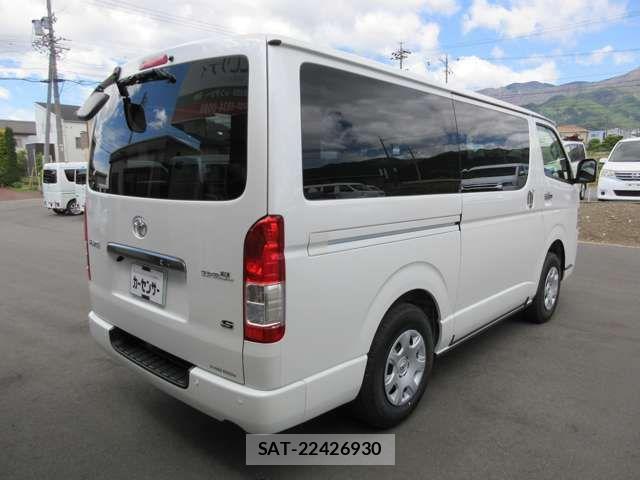 Toyota HIACE VAN 2026-04 7058769-4