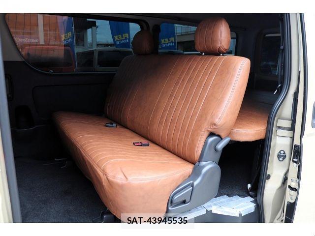 Toyota HIACE VAN 2024-01 7058763-12