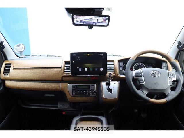 Toyota HIACE VAN 2024-01 7058763-1