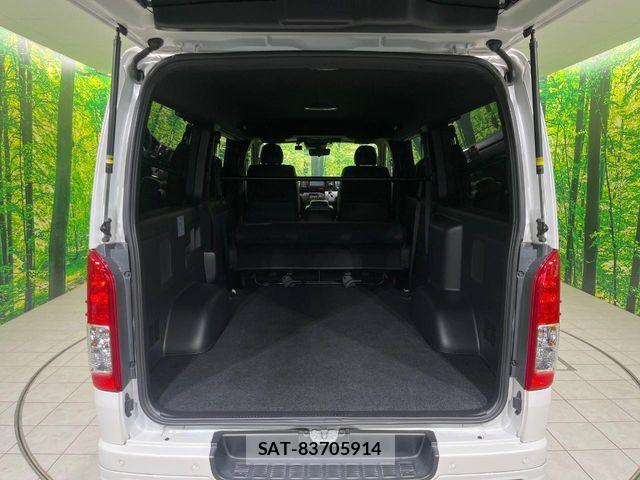Toyota HIACE VAN 2021-07 7219365-9
