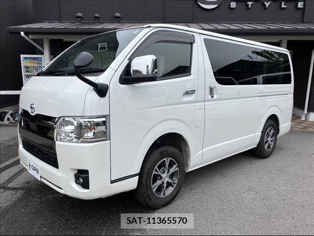 Toyota HIACE VAN 2023-11 7219380-11