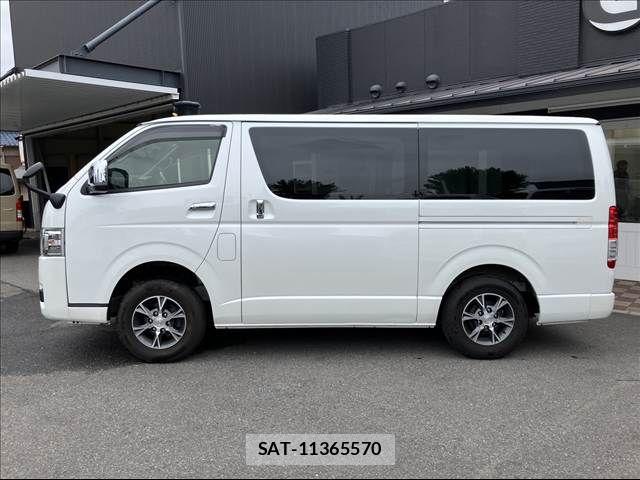 Toyota HIACE VAN 2023-11 7219380-13