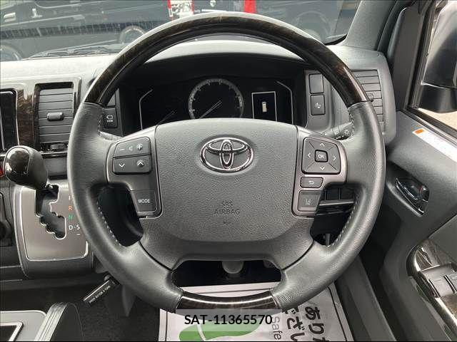 Toyota HIACE VAN 2023-11 7219380-16