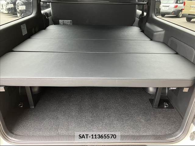 Toyota HIACE VAN 2023-11 7219380-18