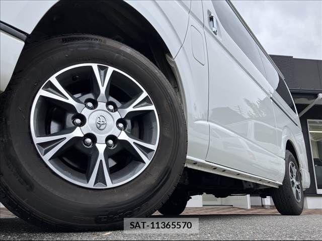Toyota HIACE VAN 2023-11 7219380-8