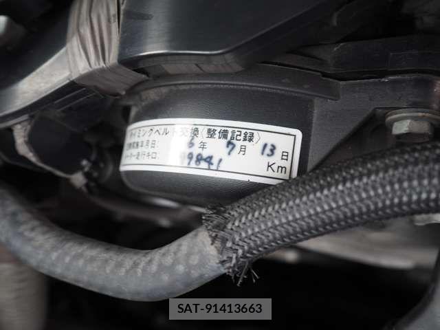 Toyota HIACE VAN 2017-07 7219354-11