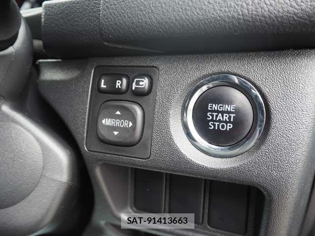 Toyota HIACE VAN 2017-07 7219354-14