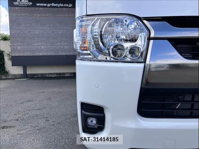 Toyota HIACE VAN 2025-08 7219390-9