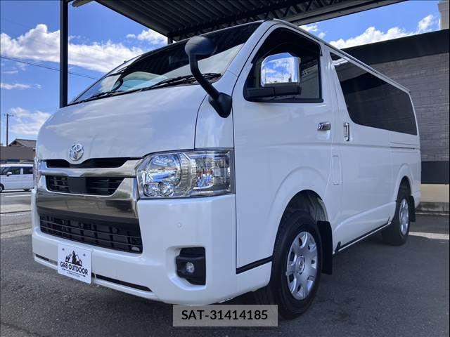 Toyota HIACE VAN 2025-08 7219390-11