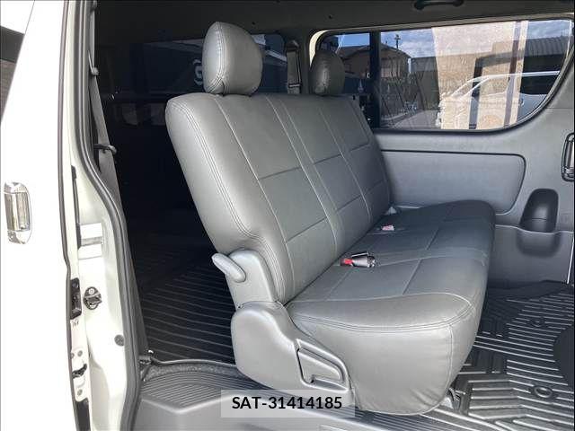 Toyota HIACE VAN 2025-08 7219390-7