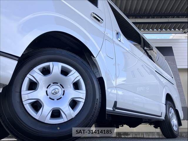 Toyota HIACE VAN 2025-08 7219390-8