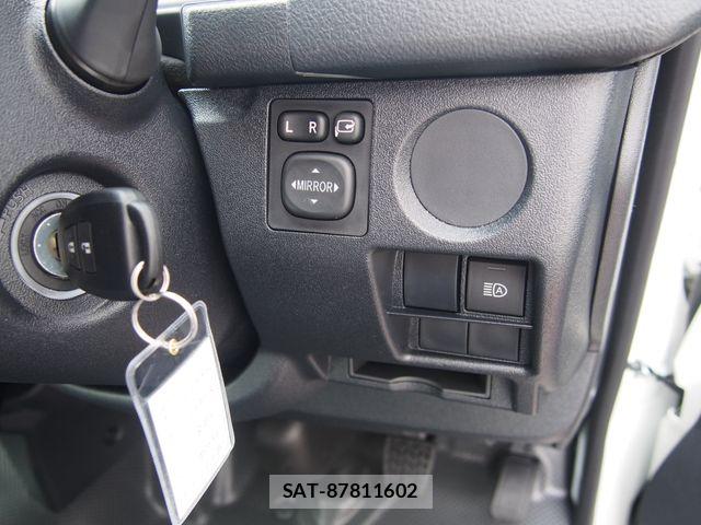 Toyota HIACE VAN 2026-05 7219396-13