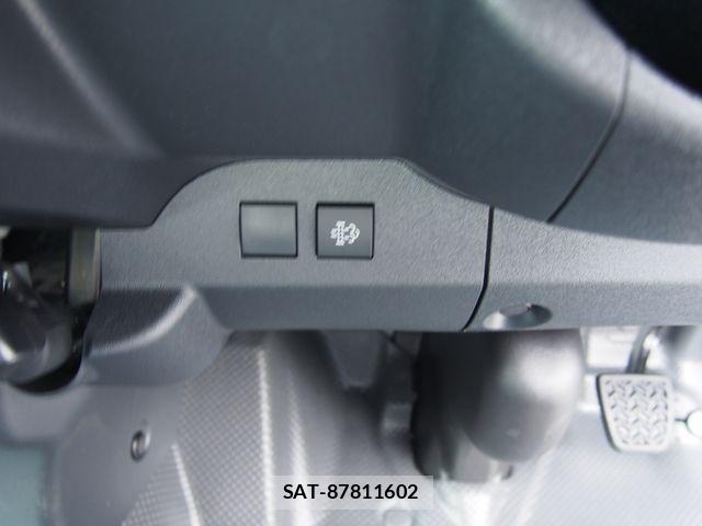Toyota HIACE VAN 2026-05 7219396-16