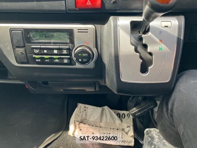 Toyota HIACE VAN 2017-04 7219351-14