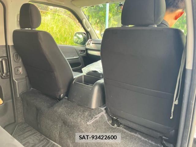 Toyota HIACE VAN 2017-04 7219351-7