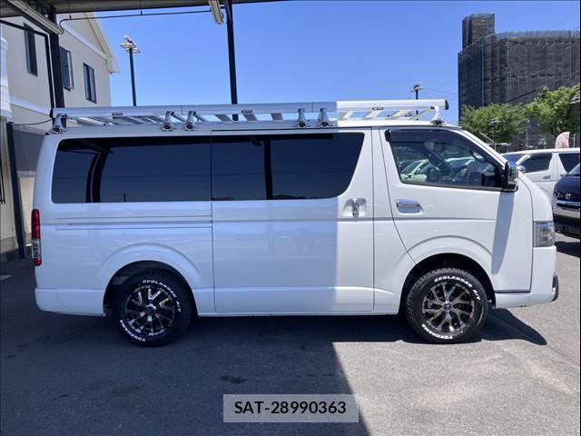Toyota HIACE VAN 2024-06 7219382-12