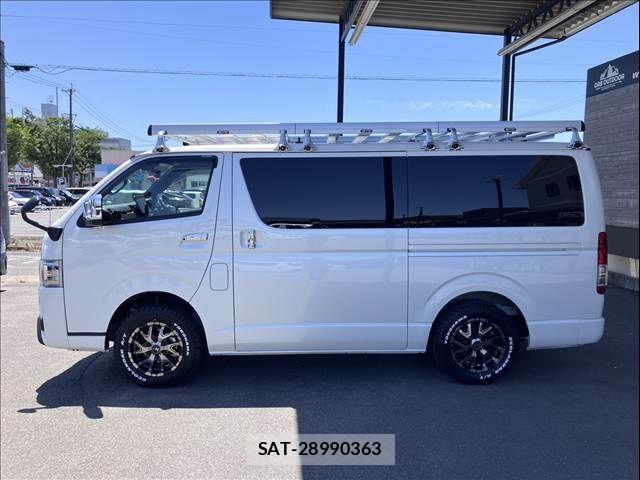 Toyota HIACE VAN 2024-06 7219382-13