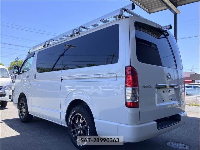 Toyota HIACE VAN 2024-06 7219382-15