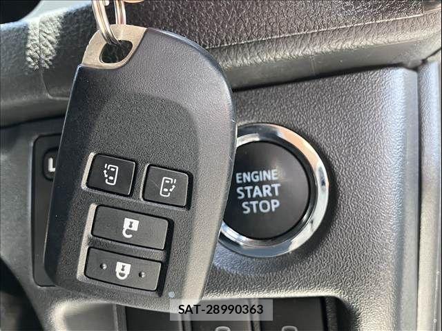 Toyota HIACE VAN 2024-06 7219382-16
