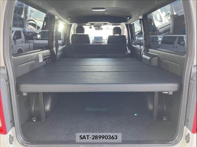 Toyota HIACE VAN 2024-06 7219382-19