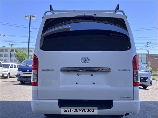 Toyota HIACE VAN 2024-06 7219382-2