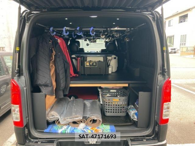 Toyota HIACE VAN 2022-12 7219378-10
