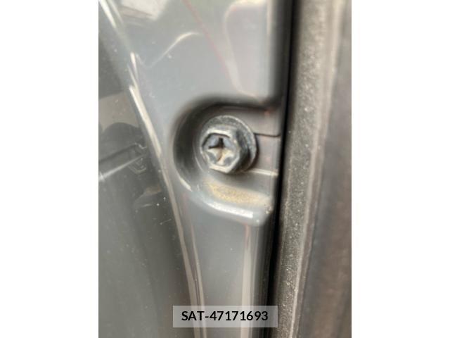 Toyota HIACE VAN 2022-12 7219378-12