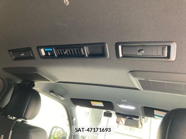 Toyota HIACE VAN 2022-12 7219378-15