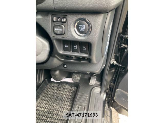 Toyota HIACE VAN 2022-12 7219378-18