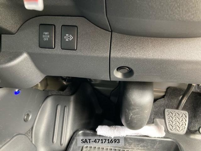 Toyota HIACE VAN 2022-12 7219378-19